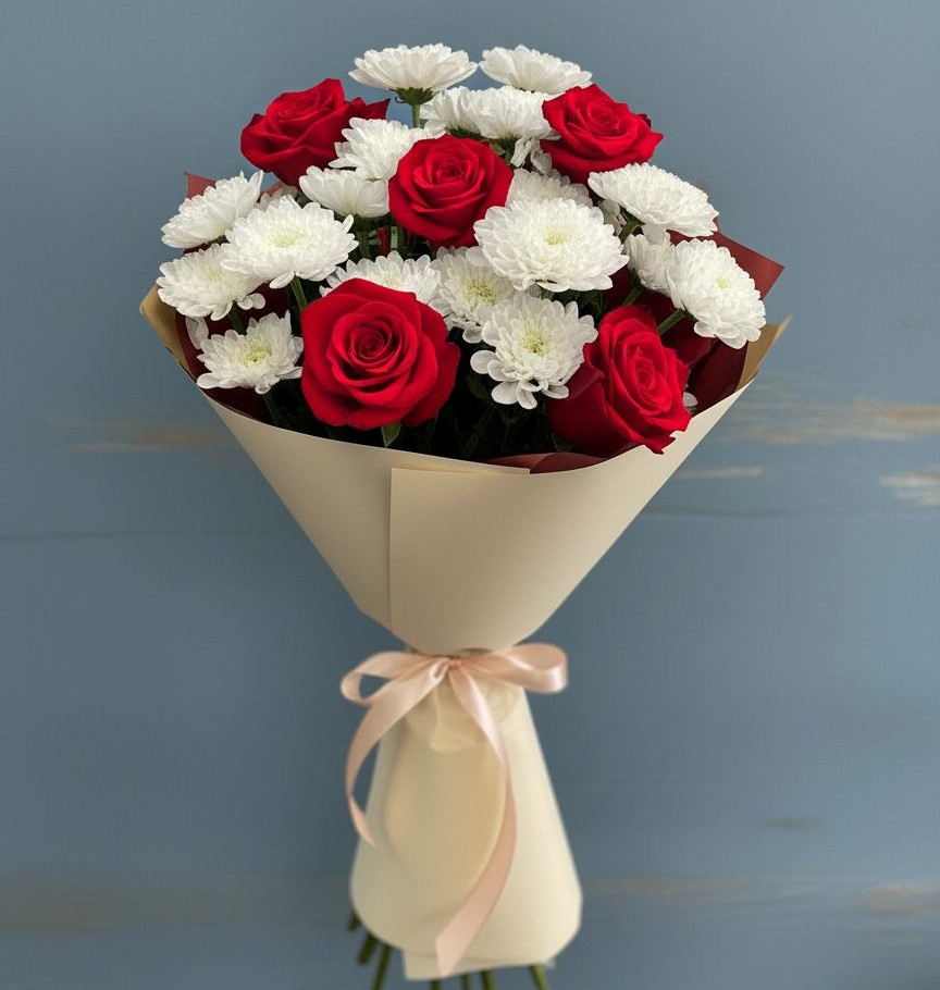 Букет цветов из: Розы и Хризантемы в Новоуткинске