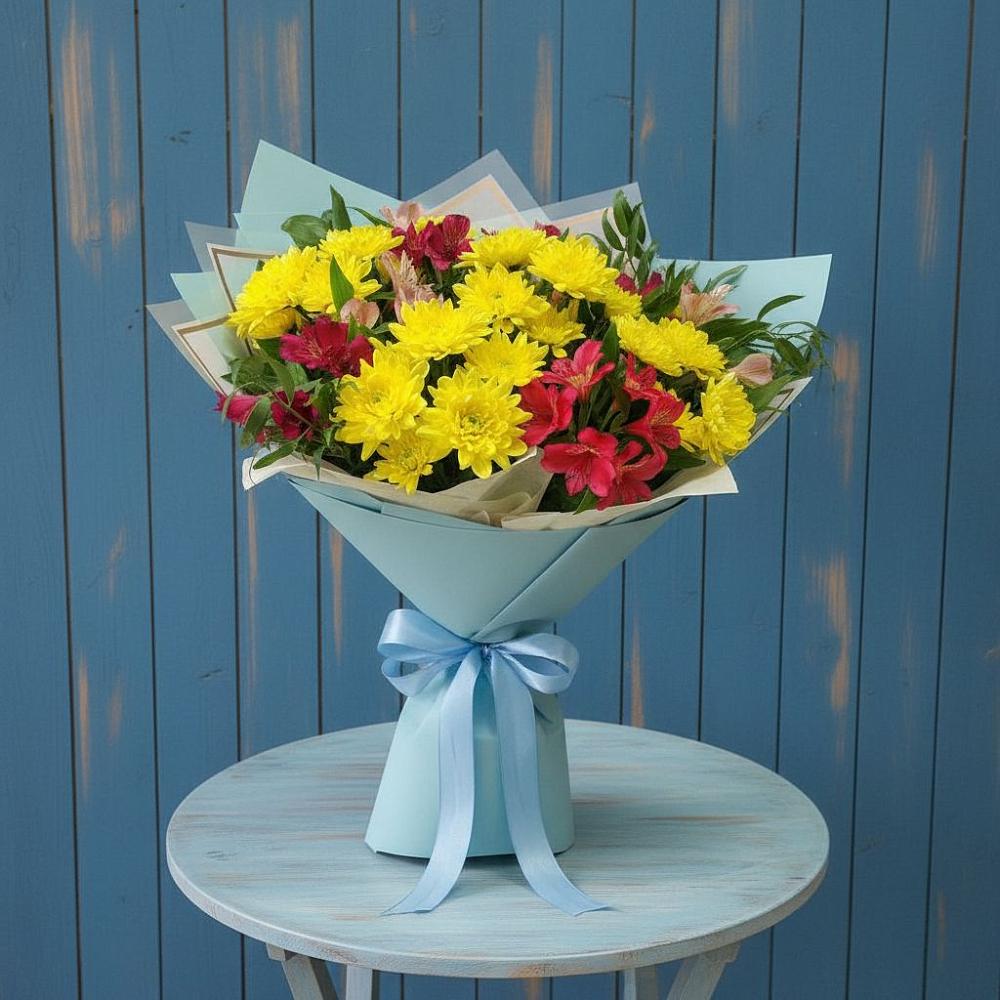 Букет цветов из: Альстромерии и Хризантемы в Новоуткинске
