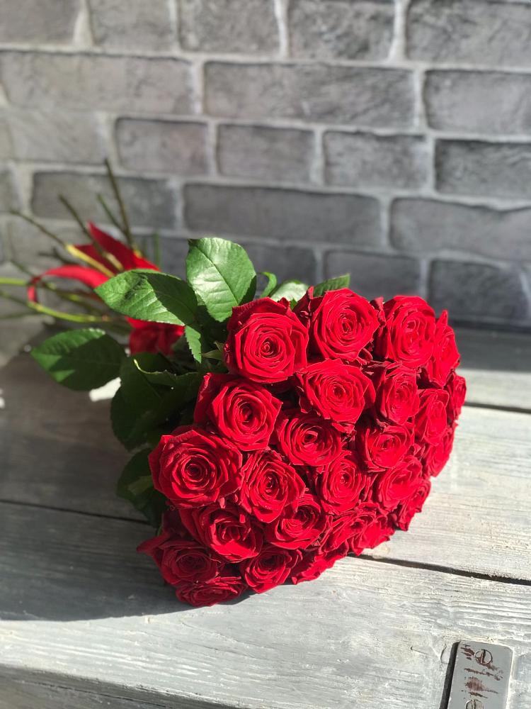 Букет Красные розы Фридом в Новоуткинске