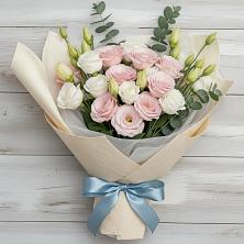 Букет цветов из:  Лизиантусы в Новоуткинске