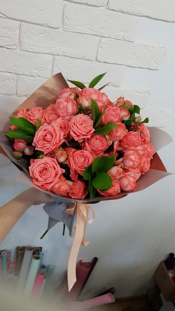 Букет цветов из: Розы в Новоуткинске