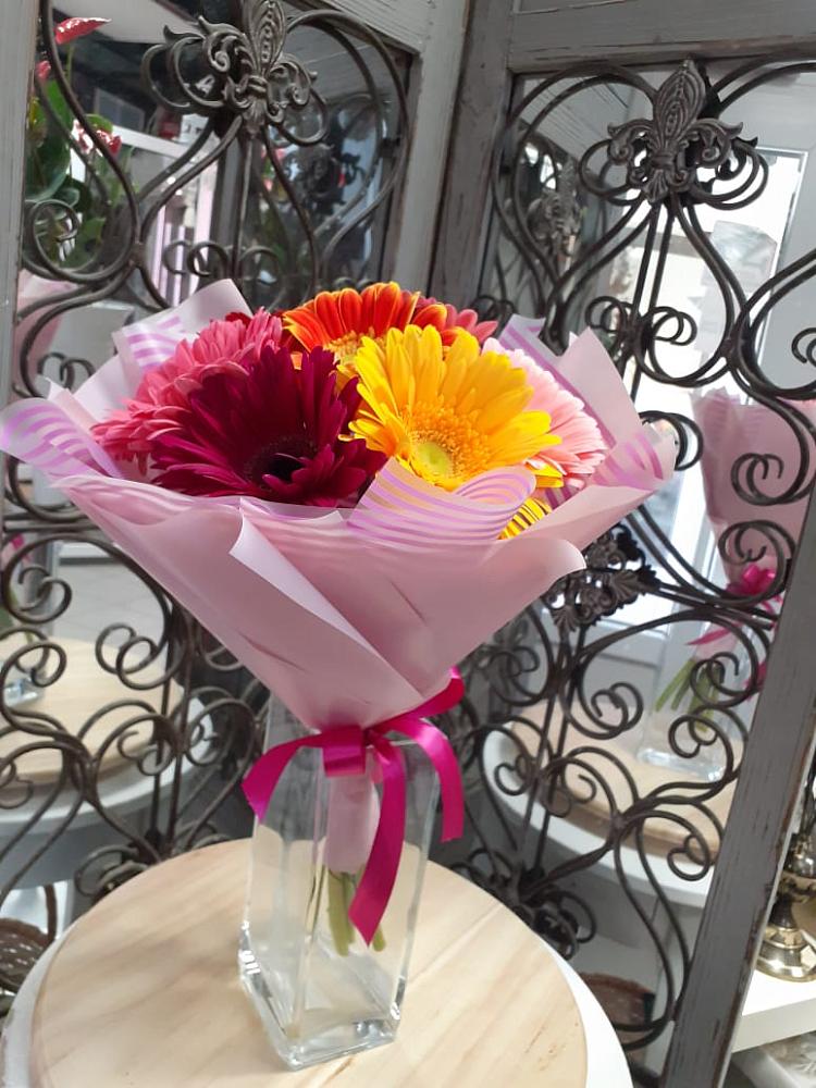 Букет цветов из: Герберы в Новоуткинске