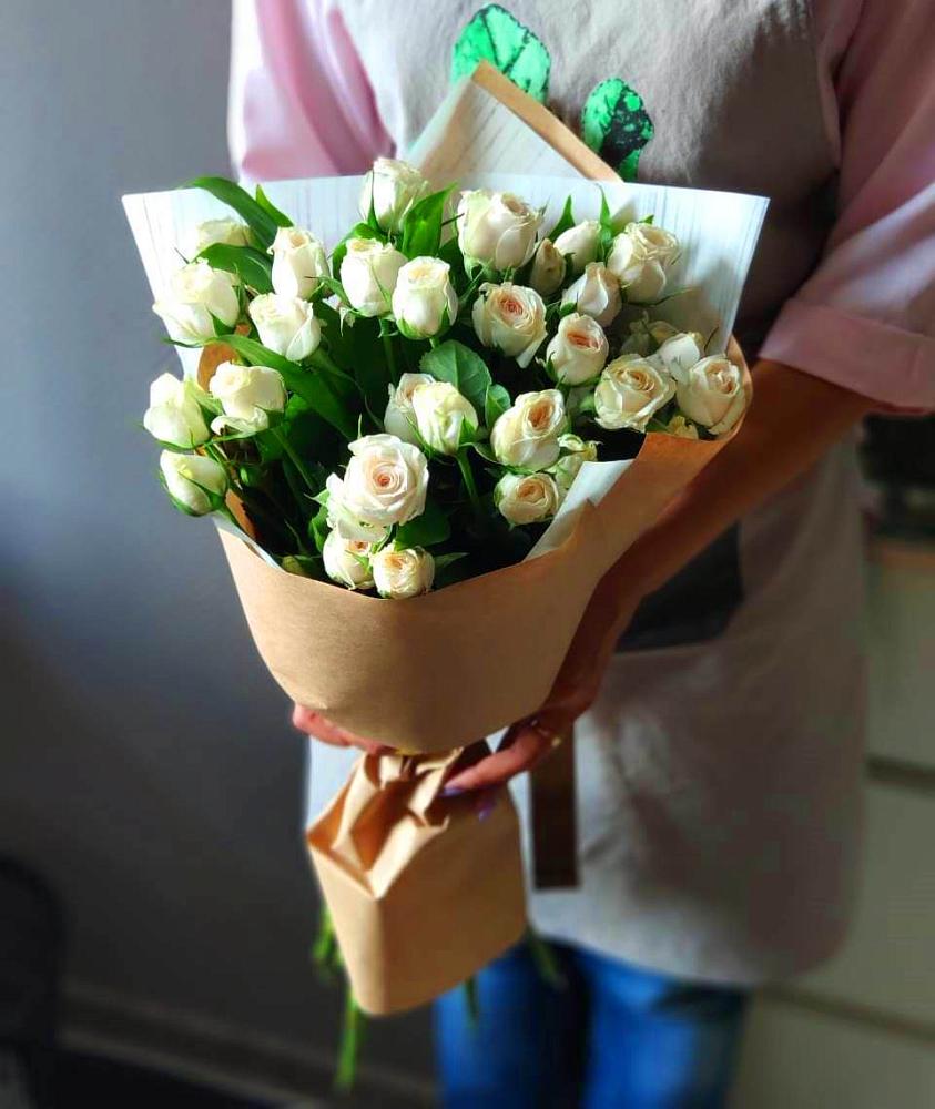 Букет цветов из: Розы в Новоуткинске