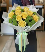 Букет цветов из:  Хризантемы и Розы в Новоуткинске