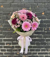 Букет цветов из:  Герберы и Хризантемы в Новоуткинске