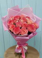 Букет 15 Розовых роз Равель в Новоуткинске