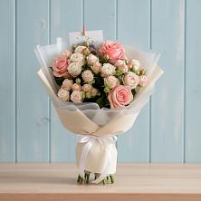 Букет цветов из:  Розы в Новоуткинске