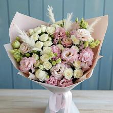 Букет цветов из:  Альстромерии и Розы в Новоуткинске