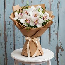 Букет цветов из:  Орхидеи и Розы в Новоуткинске