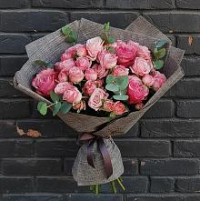 Букет цветов из:  Розы #REPLACE_PRED# Новоуткинске